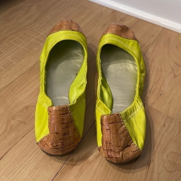 BCBGENERATION Neon Cork Toe Ballet Flats Size 7 - Picture 4 of 8